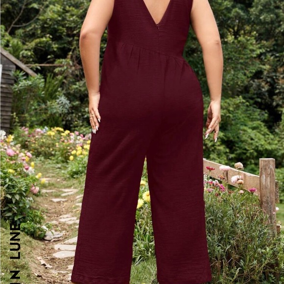 SHEIN LUNE Plus Solid Wide Leg Jumpsuit - Picture 2 of 2